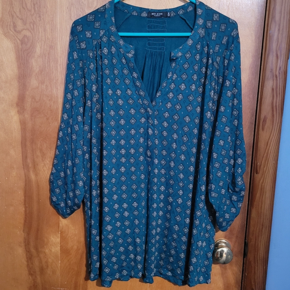 Max Jeans Teal and Tan Patterned Blouse